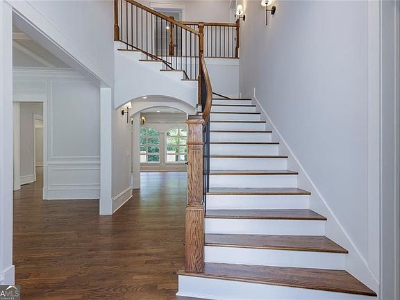 5th image of 10765 Shallowford Rd