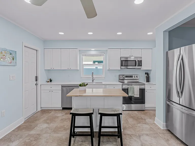 14827 N Bayshore Dr — Photo 8
