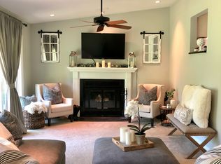 1 Glenside Dr, Annandale, NJ 08801