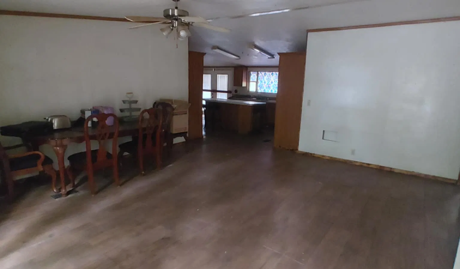 4 bed, 2432 sqft, $1,625 — Photo 2