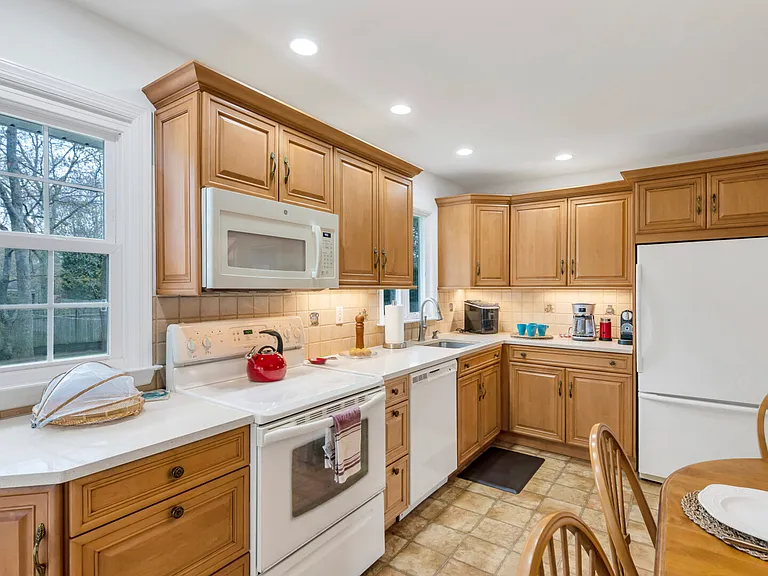43 Palo Alto Dr — Photo 12