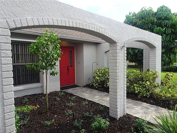 4th image of 6667 Easton Dr