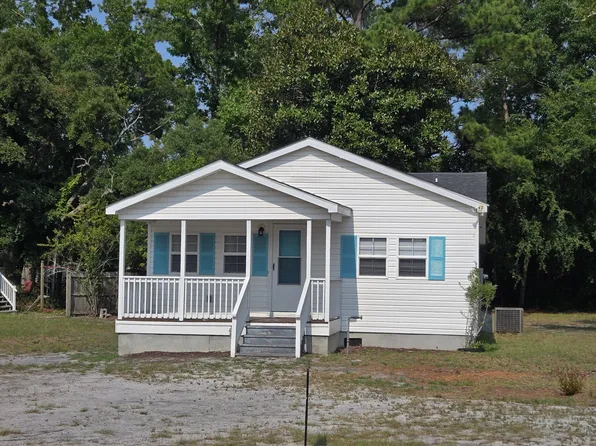 1202 N Atlantic Ave, Southport, NC 28461