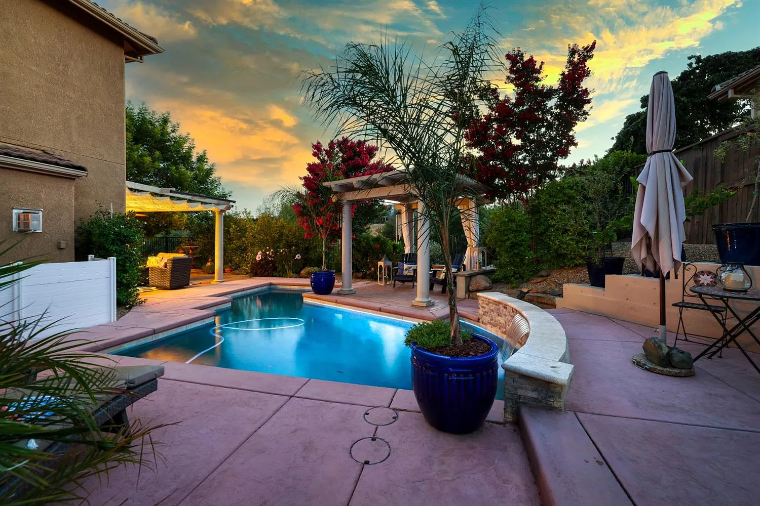 4 bed, 3177 sqft, $5,200 — Photo 3