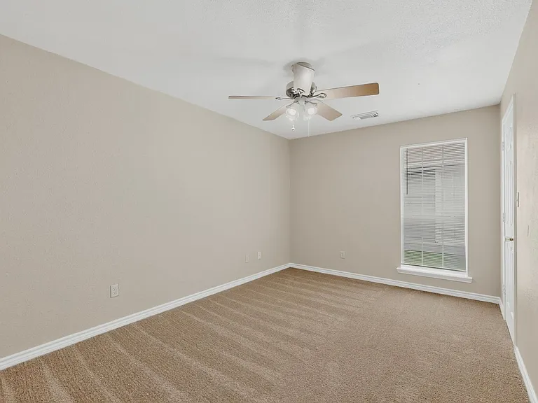117 W Wilson Ave — Photo 20