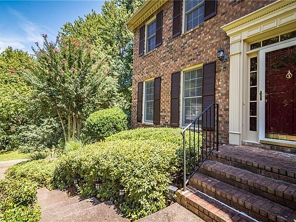 2nd image of 2300 Milstead Cir NE