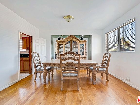 5th image of 1316 W 62nd St
