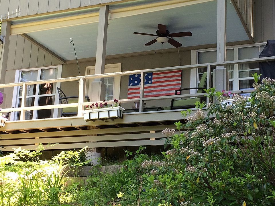 Deck facing the lake.