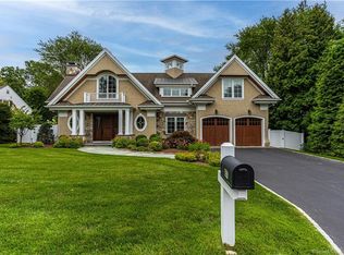 87 Barberry Rd, Southport, CT 06890