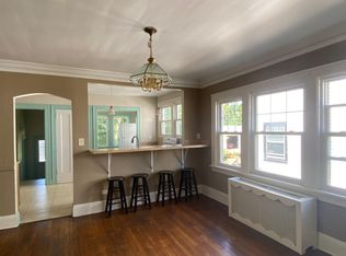 2296 S Overlook Rd, Cleveland Heights, OH 44106