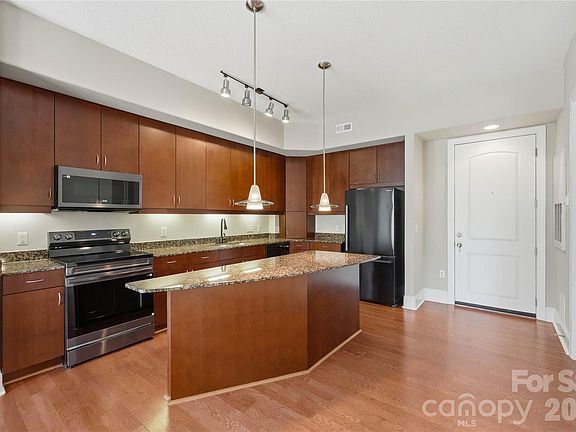 5th image of 4625 Piedmont Row Dr Unit 401
