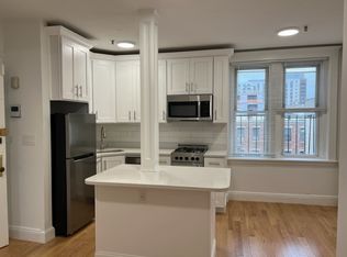 151 Park Dr APT 5, Boston, MA 02215