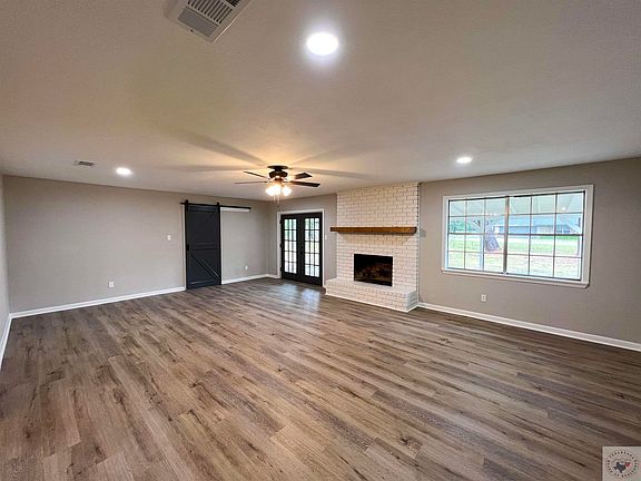 2nd image of 519 Langford Ln