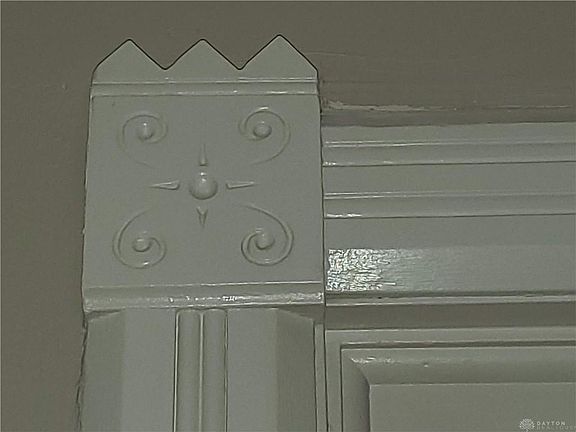 4th image of 57 Bell St