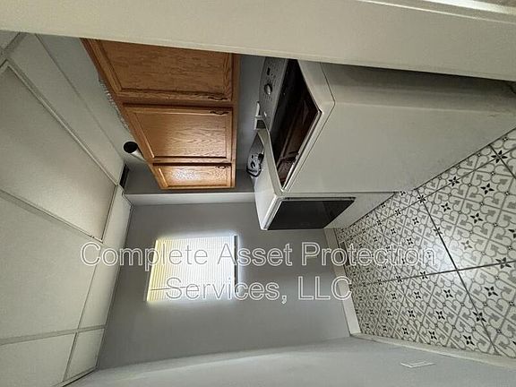 5th image of 117 Columbia St