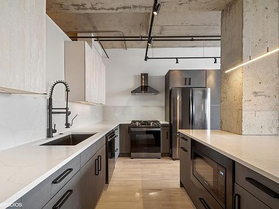 4th image of 6 S Laflin St APT 907