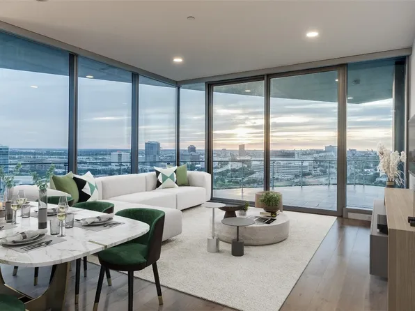 3130 N Harwood St APT 1703, Dallas, TX 75201
