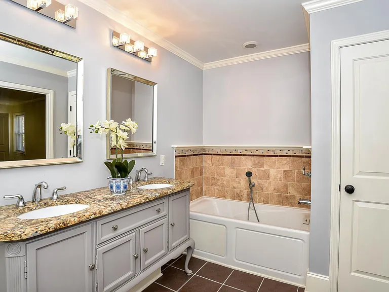 1643 Medford Dr — Photo 15