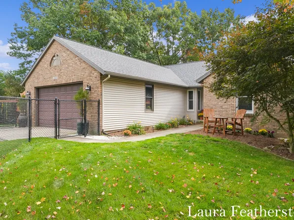 2610 Berkley Ct NE, Sparta, MI 49345