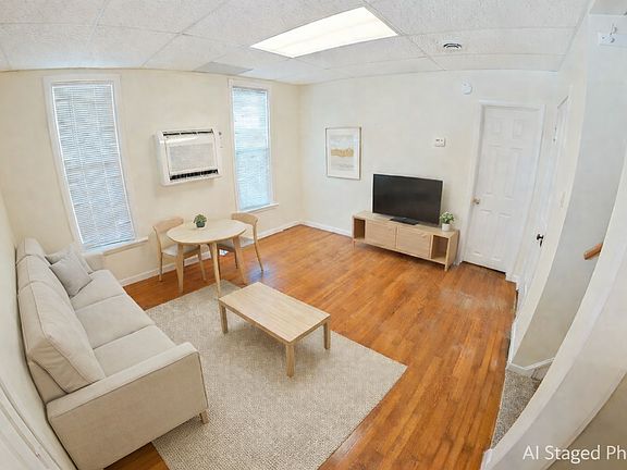 3rd image of 800 Rannells Rd #A