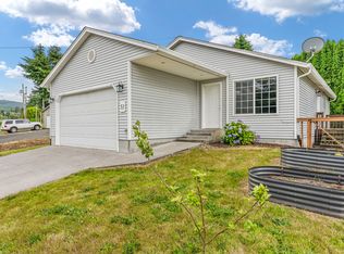 53 Michael St, Cathlamet, WA 98612