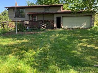 4543 E River Rd, Buchanan, MI 49107