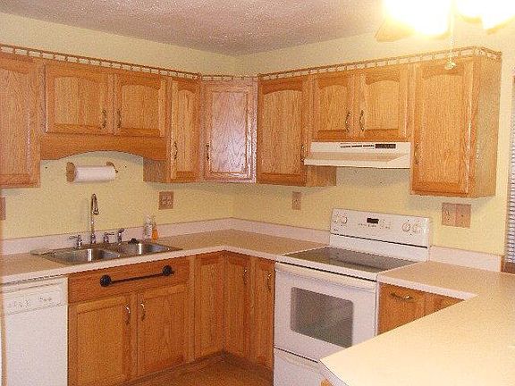 3rd image of 314 Collinwood Dr
