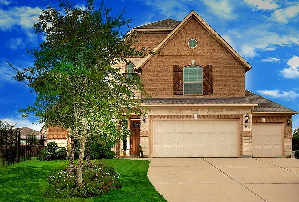 1st image of 43 Estherwood Pl