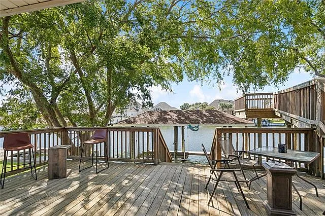 100 Southern Star Dr — Photo 29