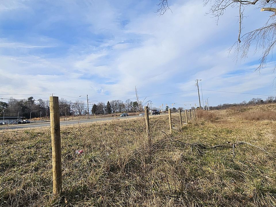 2nd image of 0 Old Hollow Rd #101C