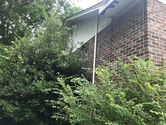 4th image of 1403 Lay Dam Rd