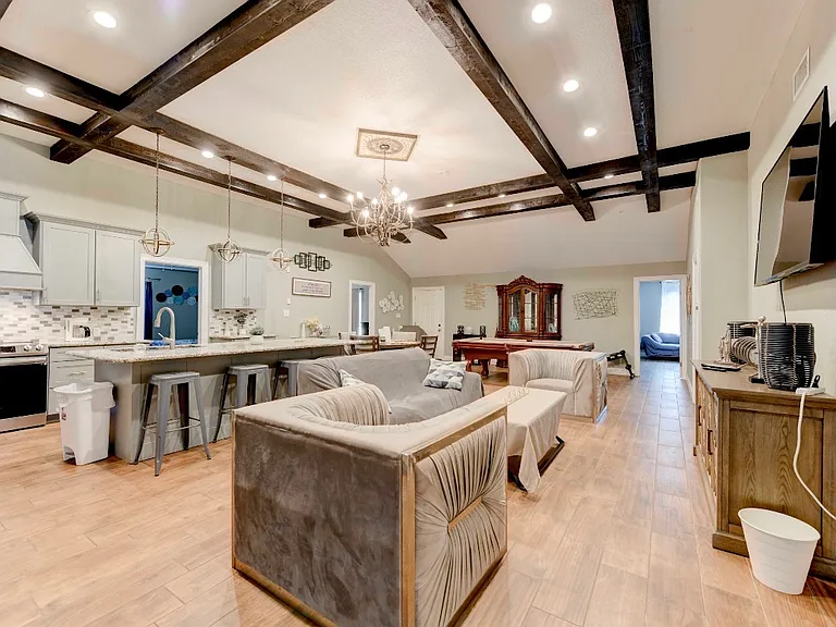 3801 Sunny Beach Ct — Photo 2
