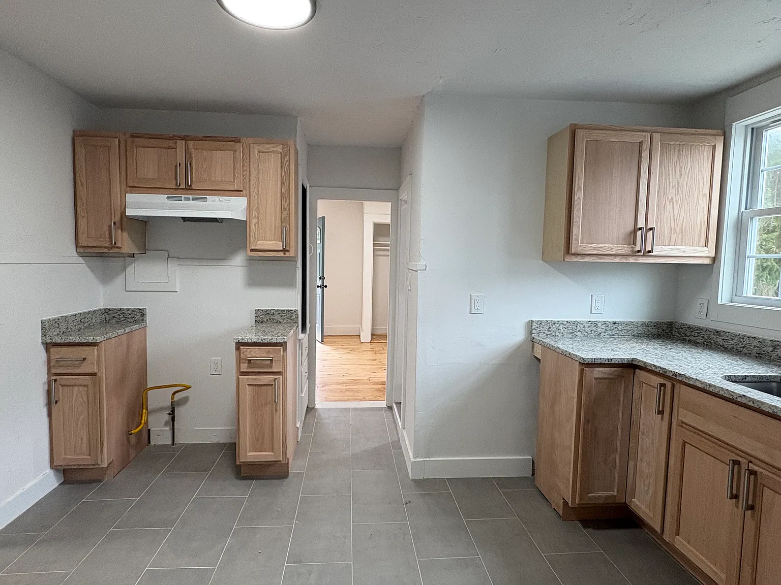 2 bed, $2,400 — Photo 4