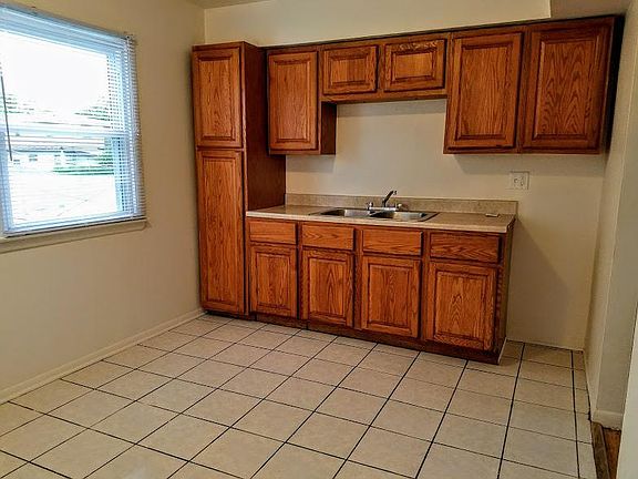 4th image of 6223 W Thurston Ave