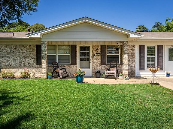 2nd image of 1020 Kay Dr