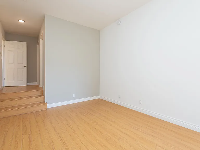 3650 Midvale Ave #108 — Photo 10
