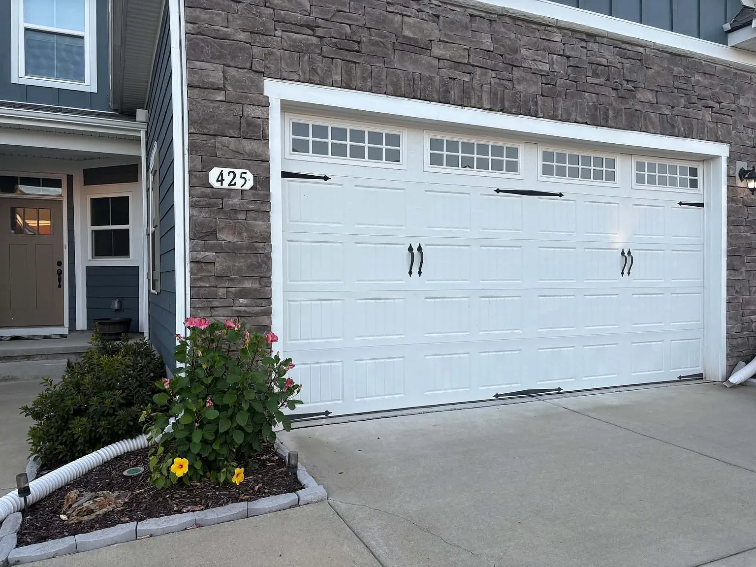 3 bed, 1742 sqft, $2,200 — Photo 2