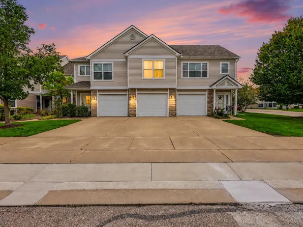641 Fieldstone Cir W, Chelsea, MI 48118