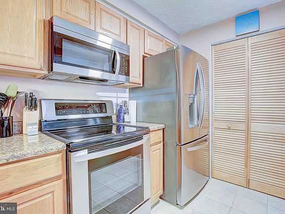 2nd image of 8048 Abbey Ct APT C