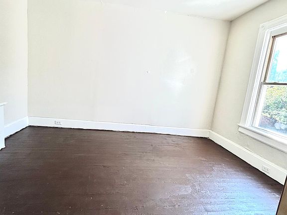 5th image of 3650 Glenway Ave