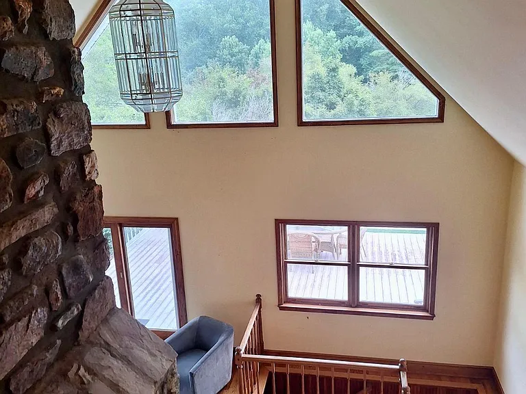 Knoll Run Ln — Photo 9