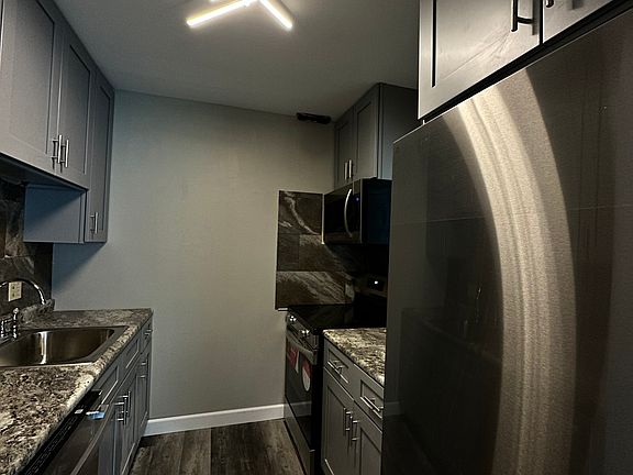 3rd image of 1045 S Evergreen Ave #105