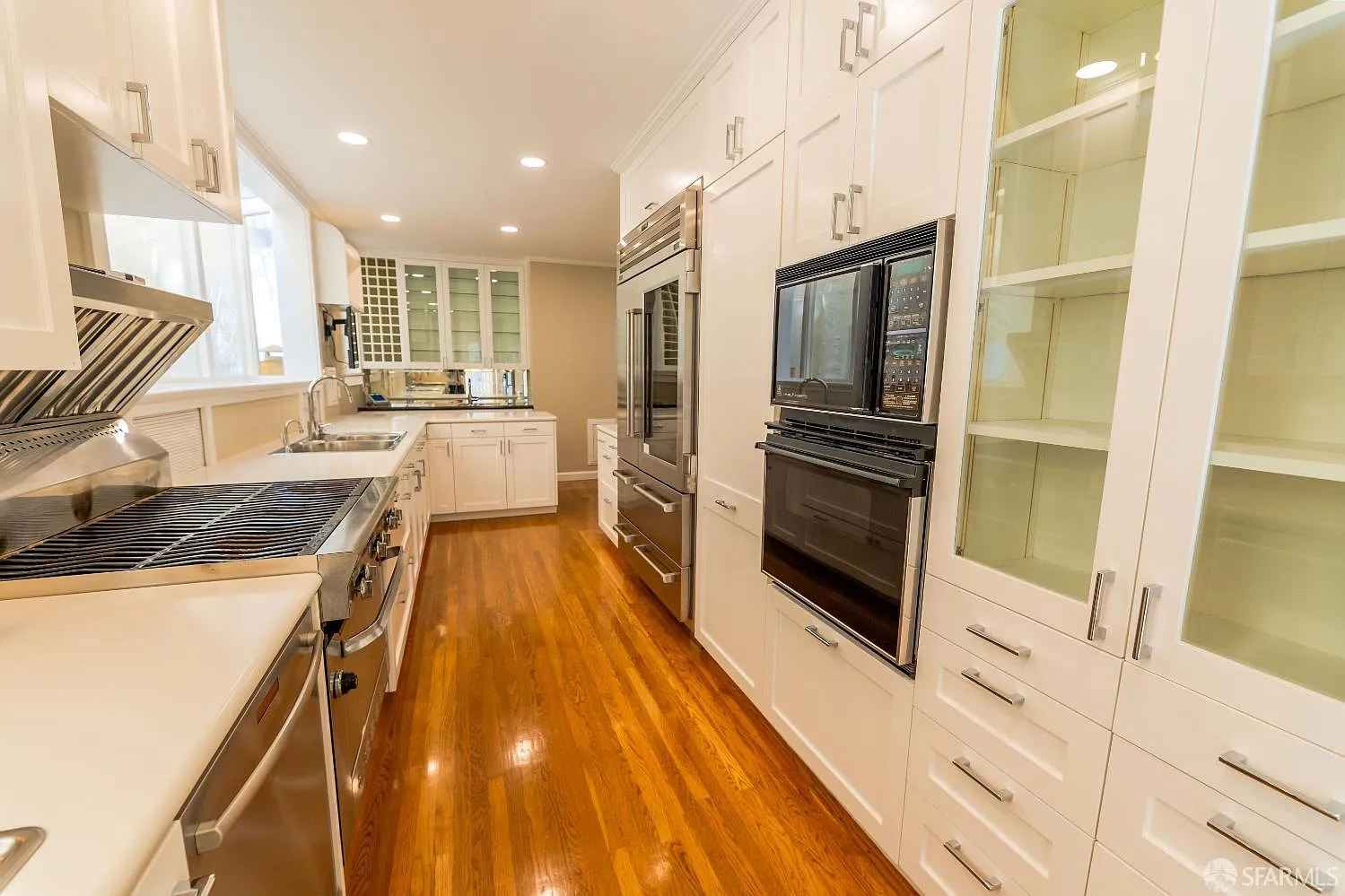 6 bed, 4.5 bath, $30,000 — Photo 4
