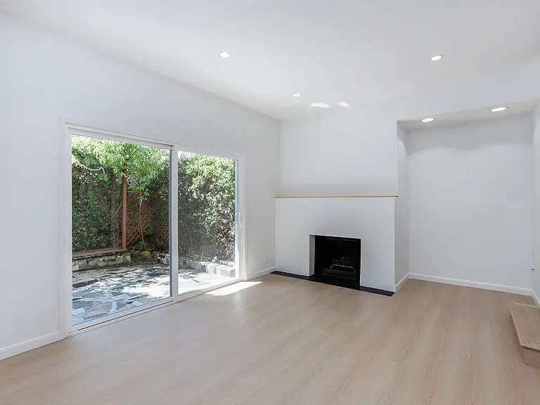 256 State St #9 — Photo 11