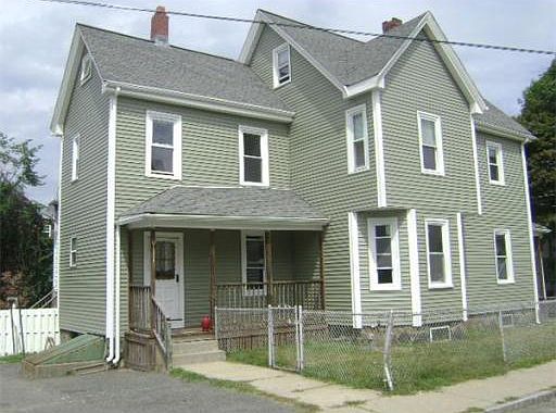 2nd image of 19 Meridian St