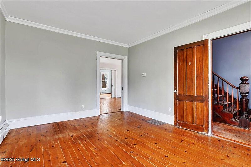 4th image of 168 River Street