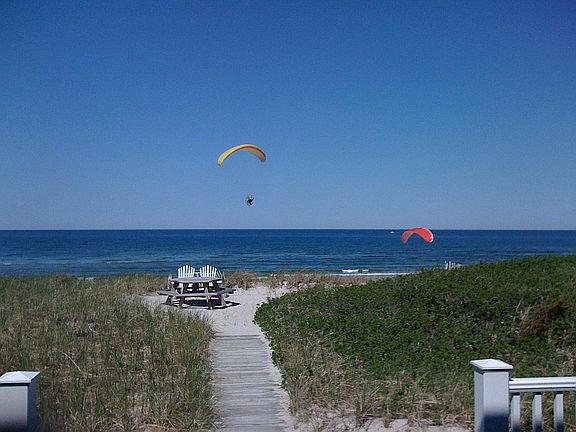 197 NSB hang gliders