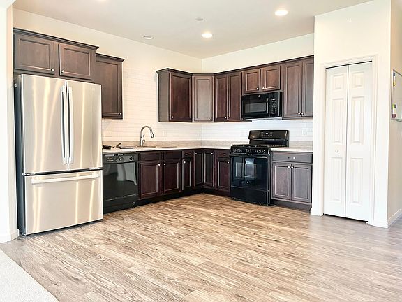 5th image of 1748 Fairbank Ln