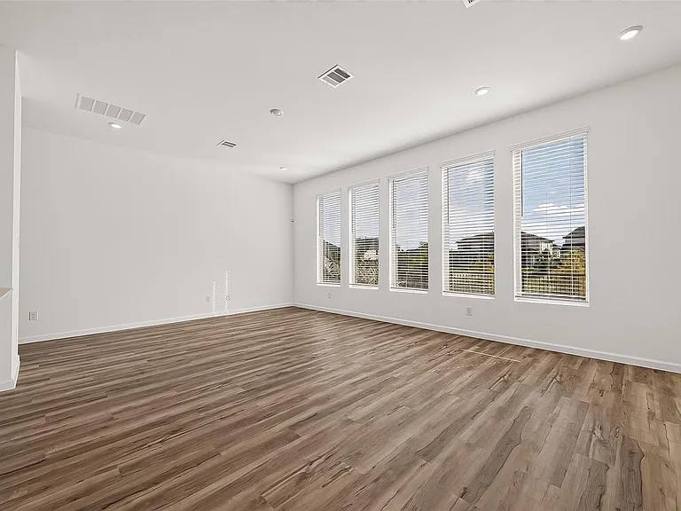5558 Amber Brook Ln — Photo 12
