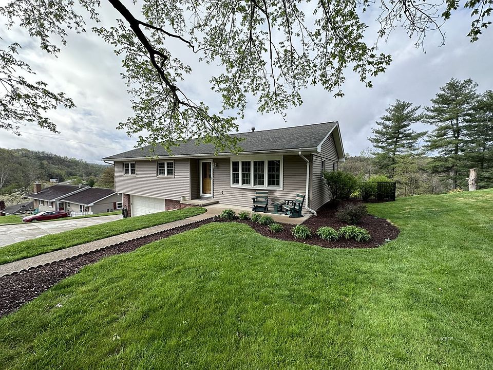 1st image of 182 Greenbriar Dr